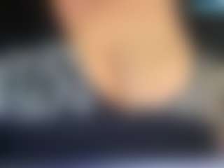 thickfreakylatina's Live Sex Cam Show