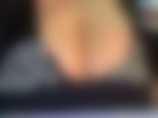 thickfreakylatina's Live Sex Cam Show