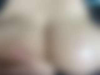 thickfreakylatina's Live Sex Cam Show