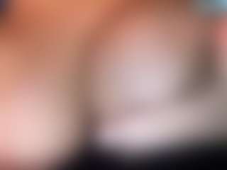 thickfreakylatina's Live Sex Cam Show