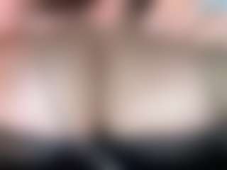 thickfreakylatina's Live Sex Cam Show