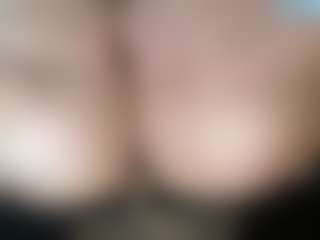 thickfreakylatina's Live Sex Cam Show