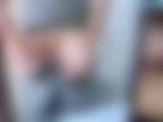 thickfreakylatina's Live Sex Cam Show
