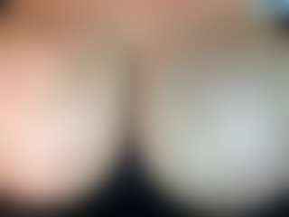 thickfreakylatina's Live Sex Cam Show