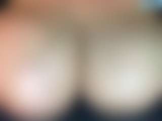 thickfreakylatina's Live Sex Cam Show