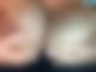 thickfreakylatina's Live Sex Cam Show