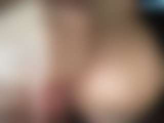 thickfreakylatina's Live Sex Cam Show