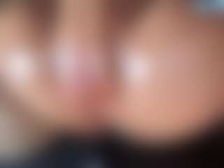 thickfreakylatina's Live Sex Cam Show