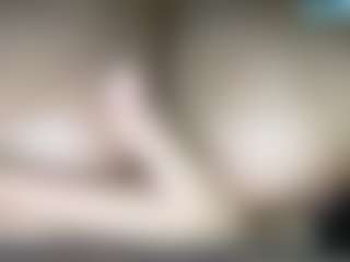thickfreakylatina's Live Sex Cam Show