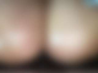 thickfreakylatina's Live Sex Cam Show