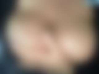 thickfreakylatina's Live Sex Cam Show