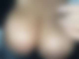 thickfreakylatina's Live Sex Cam Show