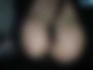 thickfreakylatina's Live Sex Cam Show