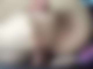 thickfreakylatina's Live Sex Cam Show