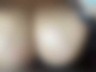 thickfreakylatina's Live Sex Cam Show