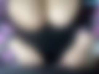 thickfreakylatina's Live Sex Cam Show
