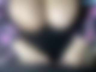 thickfreakylatina's Live Sex Cam Show