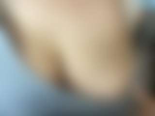thickfreakylatina's Live Sex Cam Show