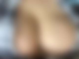 thickfreakylatina's Live Sex Cam Show