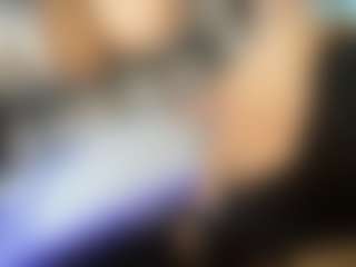 thickfreakylatina's Live Sex Cam Show