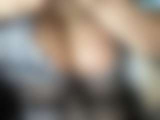 thickfreakylatina's Live Sex Cam Show