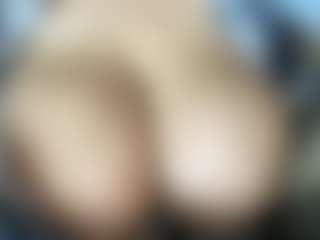 thickfreakylatina's Live Sex Cam Show
