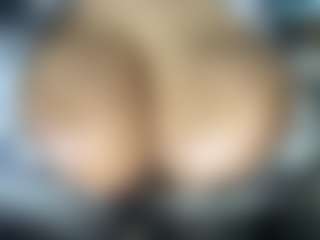 thickfreakylatina's Live Sex Cam Show
