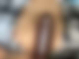 thickfreakylatina's Live Sex Cam Show