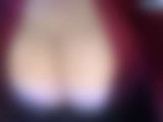 thickfreakylatina's Live Sex Cam Show