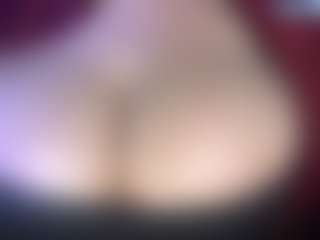 thickfreakylatina's Live Sex Cam Show
