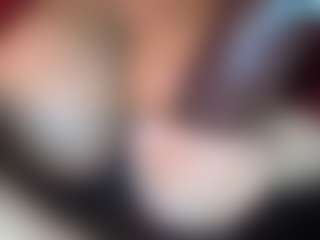 thickfreakylatina's Live Sex Cam Show