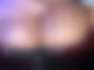 thickfreakylatina's Live Sex Cam Show