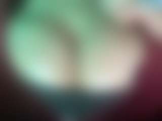 thickfreakylatina's Live Sex Cam Show