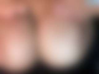 thickfreakylatina's Live Sex Cam Show