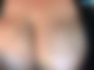 thickfreakylatina's Live Sex Cam Show