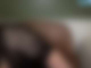 thickfreakylatina's Live Sex Cam Show