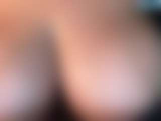 thickfreakylatina's Live Sex Cam Show