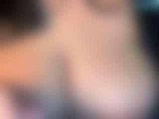 thickfreakylatina's Live Sex Cam Show
