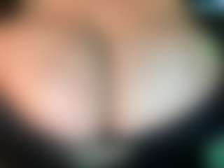 thickfreakylatina's Live Sex Cam Show