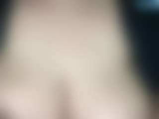 thickfreakylatina's Live Sex Cam Show