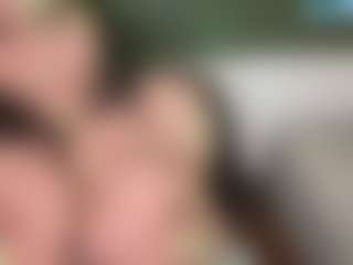 thickfreakylatina's Live Sex Cam Show