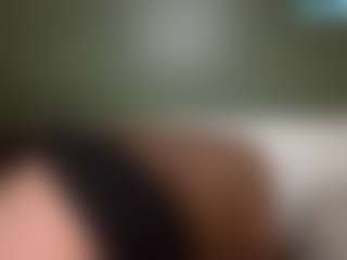 thickfreakylatina's Live Sex Cam Show