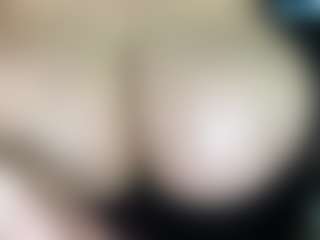 thickfreakylatina's Live Sex Cam Show