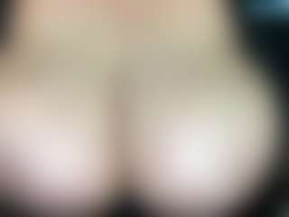 thickfreakylatina's Live Sex Cam Show
