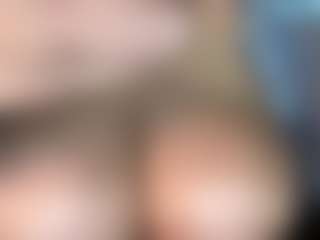 thickfreakylatina's Live Sex Cam Show