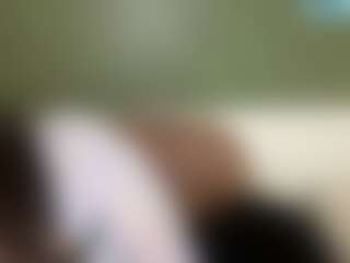 thickfreakylatina's Live Sex Cam Show