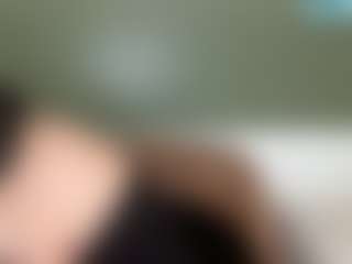 thickfreakylatina's Live Sex Cam Show