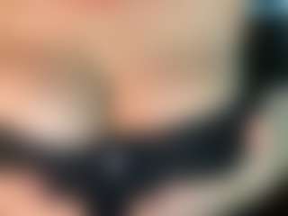 thickfreakylatina's Live Sex Cam Show
