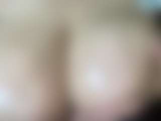 thickfreakylatina's Live Sex Cam Show