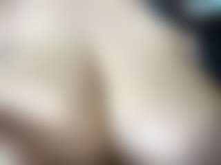 thickfreakylatina's Live Sex Cam Show